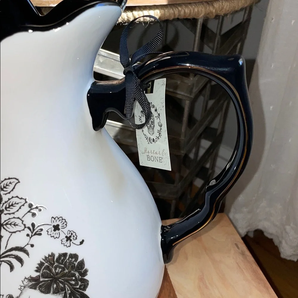Beautifully designed White and Black Skull Design Pitcher! NWT 💀 - Picture 8 of 13